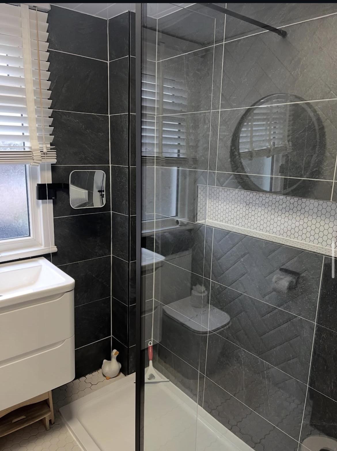 Detailed finish on walk-in shower